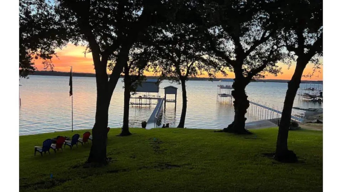 Azle House | Fam Friendly Eagle Mt. Lakehouse, Waterfront