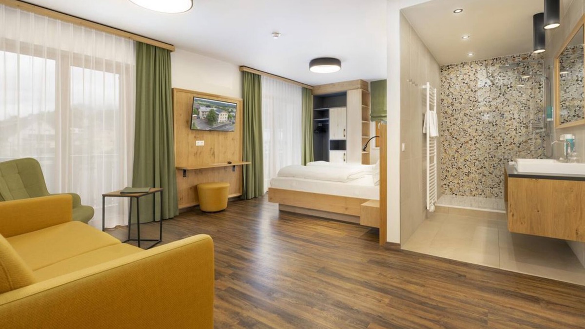 Altfinkenstein House | Familienzimmer - Finkensteiner Hof, Dion Hotels & Resorts Gmbh