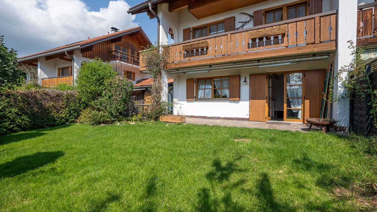 Burgberg Apartment | Familienfreundliche Ferienwohnung in Mitten der Berge