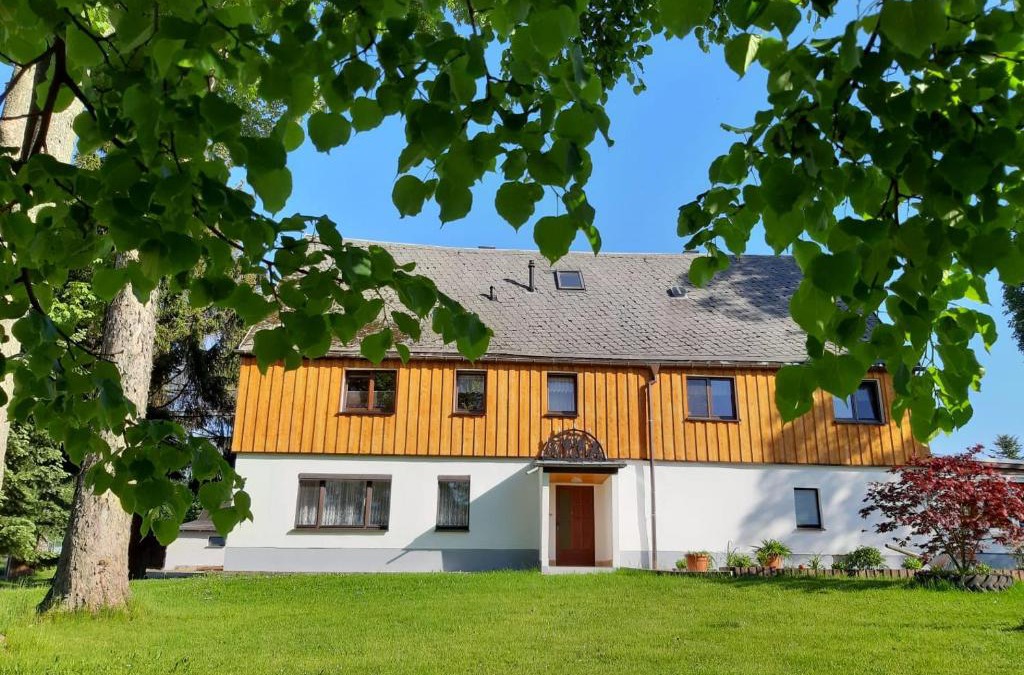 Zschorlau Apartment | Familienfreundliche Ferienwohnung
