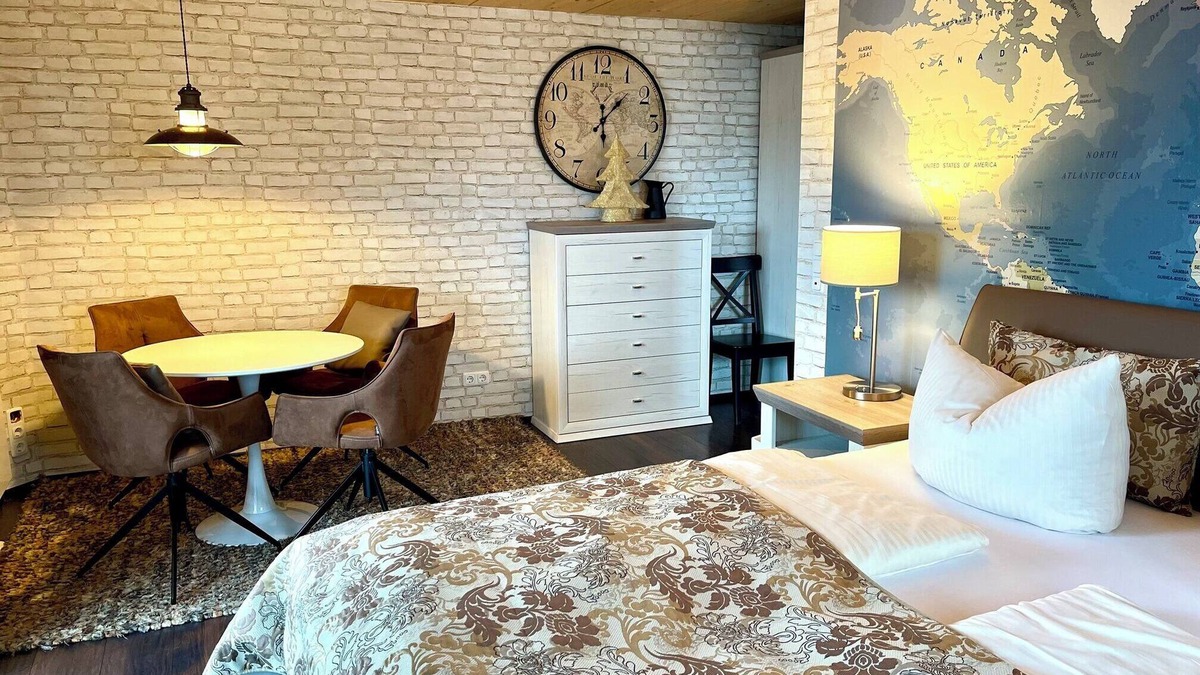 Bolsterlang Apartment | Familiensuite mit 2 Seperaten Schlafzimmern und 2 Balkonen
