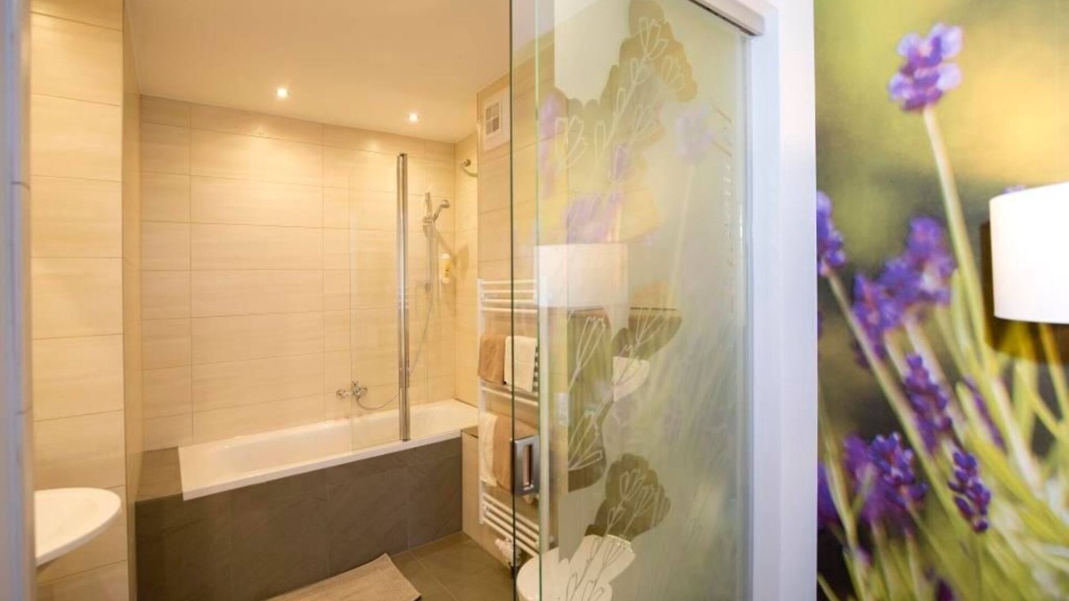 Feldbach Bed & Breakfast | Familienzimmer Lavendel Oder Sonnenblume Deluxe - Hotel & Wirtshaus Hödl-kaplan