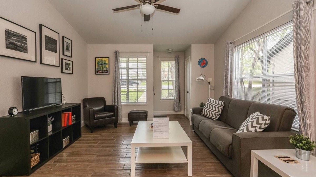 Cherry Creek House | Families/Couples | Perfect for a Home Base I