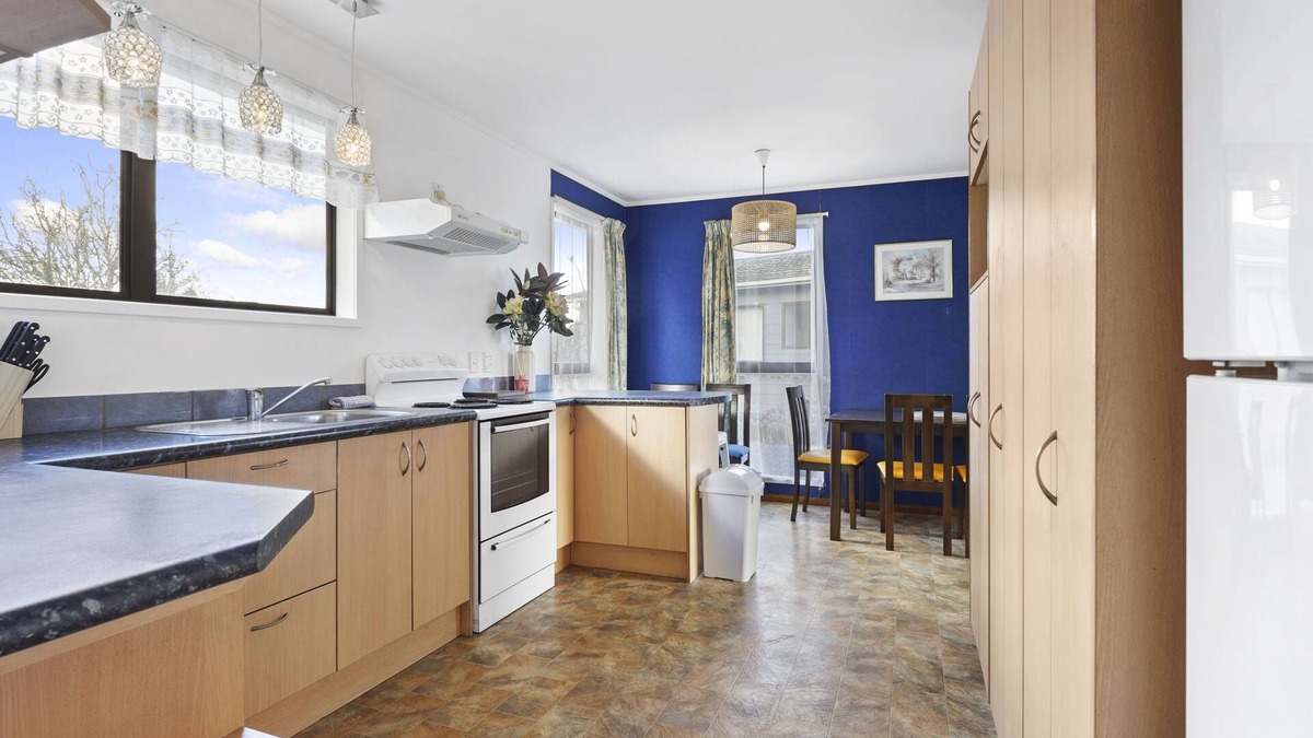 Manurewa House | Family 3BR Home with Netflix&Fenced Yard