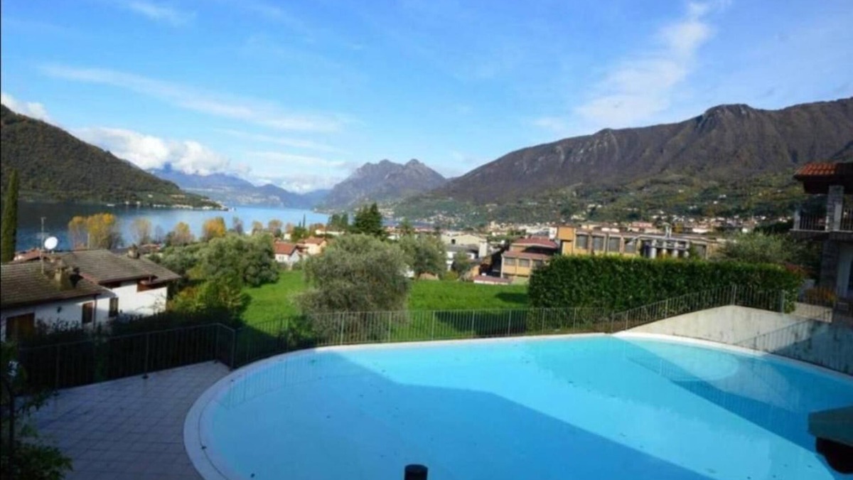 Sale Marasino Apartment | Family apartment with swimming pool and carport