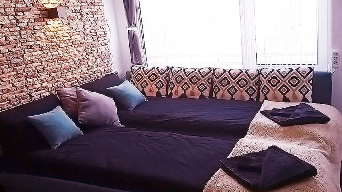 Sofia Apartment | Family apartment near Park, Metro, 24/7, Shell, Fitness, Pizza, KFC, Billa