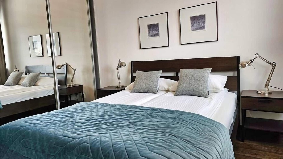 Powazki Apartment | Family Apartment with 3BR, 98m2 up to 10-12 guests