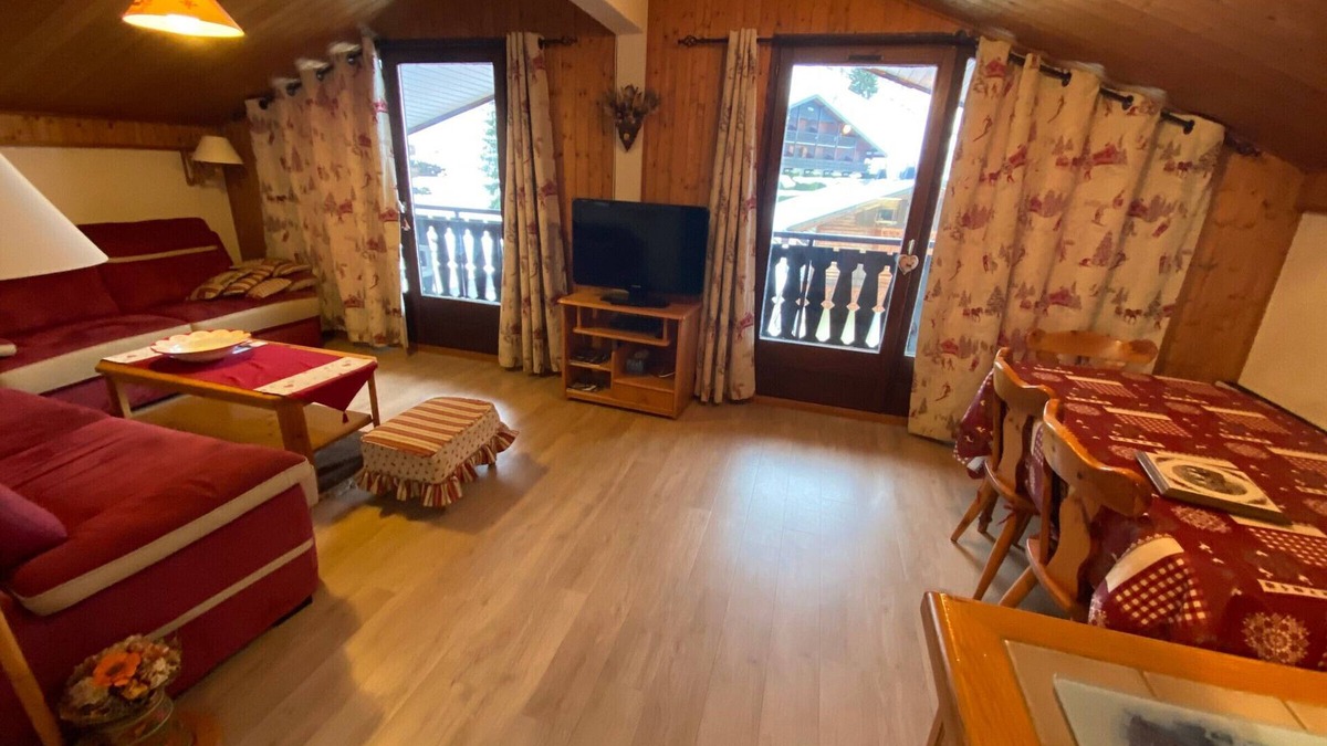 Chatel Apartment | Family apartment with Multi Pass, WIFI and parking, near Châtel center