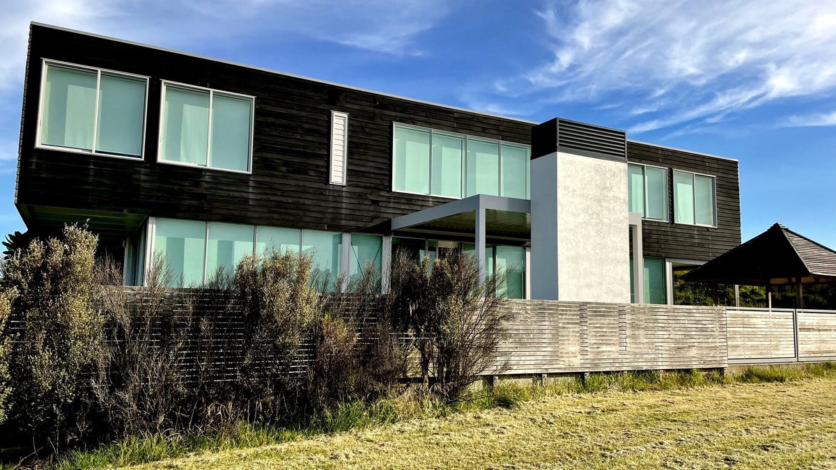 Omaha House | Family beach haven in Omaha