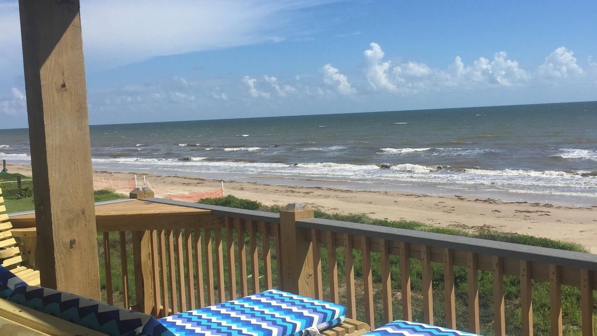 Port Bolivar House | FAMILY BEACH FRONT with panoramic views of the Gulf Coast.