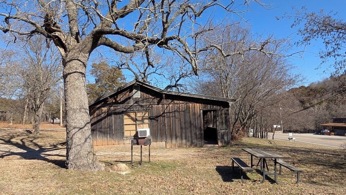 Davis Cabin | Family cabin w/large fireplace
