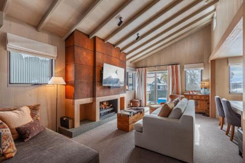 Perisher Valley Apartment | Family Chalet 34 The Stables Perisher