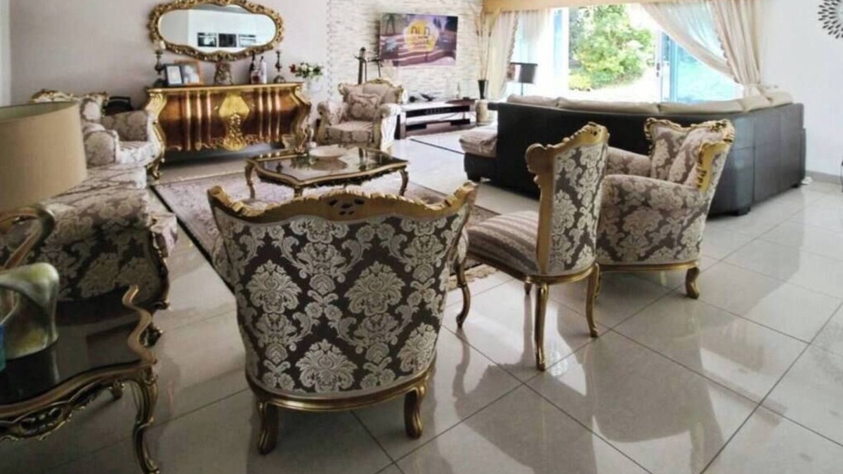 Walsall House | Family Contractors Bungalow | Parking Wi-Fi Netflix