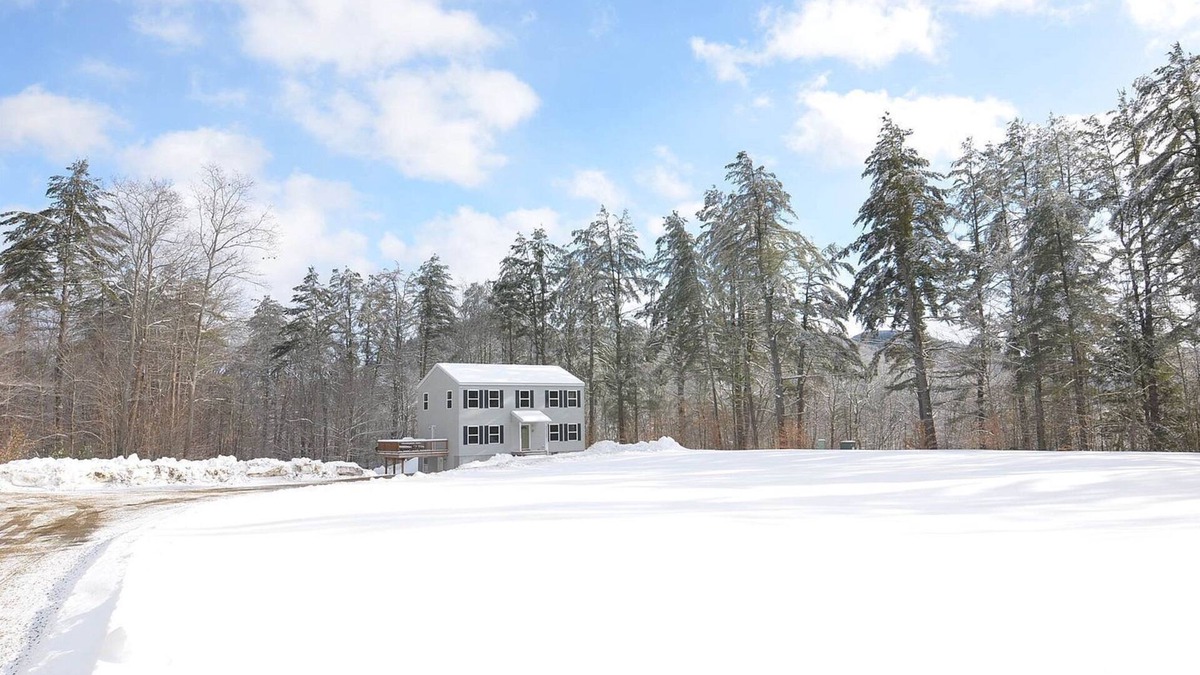 Cavendish House | Family & dog friendly house w/deck & game room. Minutes to town, Okemo & lakes