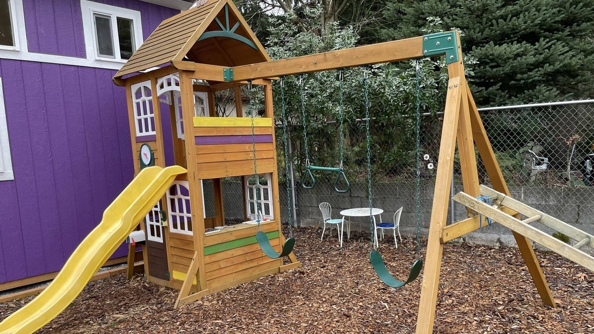 Northgate House | Family-first home w/ toys & playground near transit!