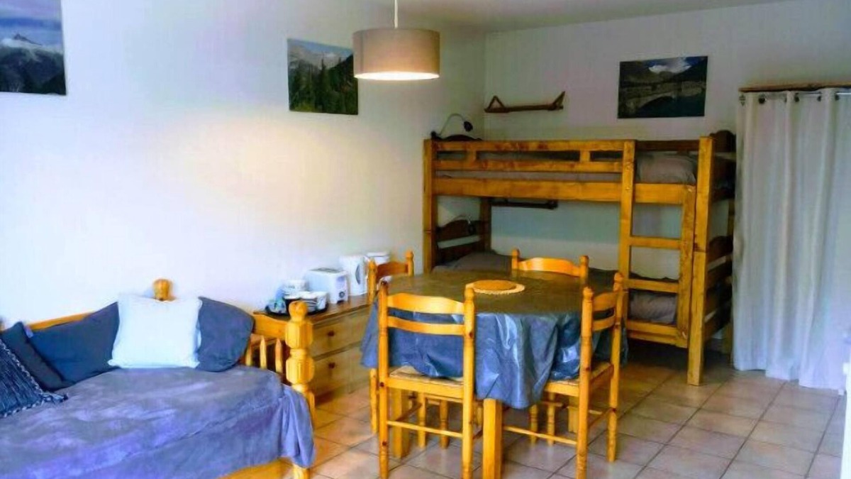 La Salle-les-Alpes Apartment | Family Flat Cosy 35m ² + Terrace 10m ² For 6 Pers.