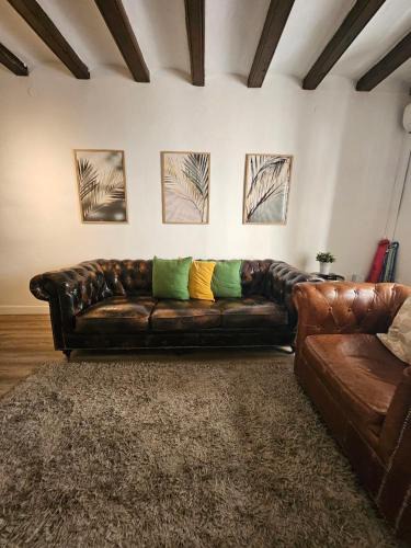 Gothic Quarter Apartment | Family Flat Near Ramblas BCN 5 rooms
