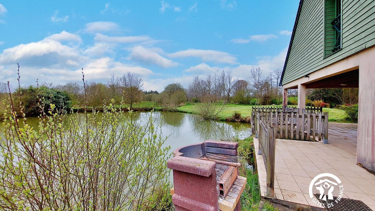 Saint-Mars-sur-la-Futaie Cottage | Family cottage with private pond and accessible features in Saint-Mars-sur-la-Futaie