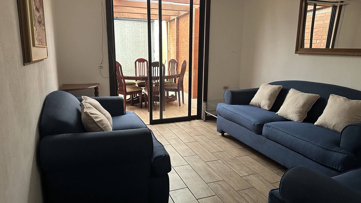 Zona 14 House | Family friendly accommodation with 12 beds, garage and garden in zona 14n