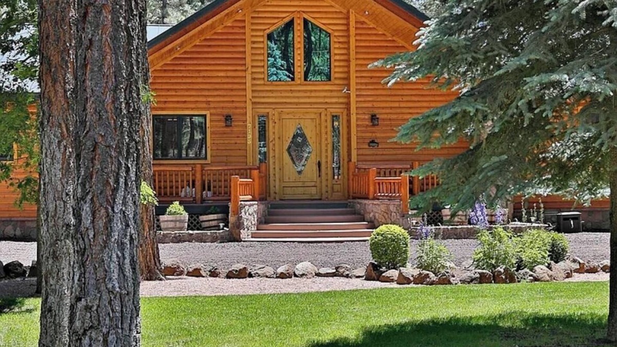 Pinetop Cabin | Family-friendly Pinetop cabin on Pinetop Country Club golf course