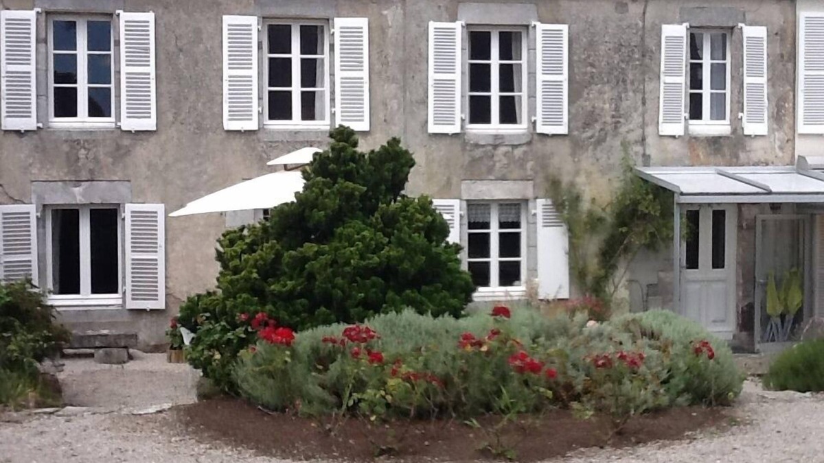 Regnezville-sur-Mer House | Family-friendly house in Regnéville-sur-Mer enclosed garden, near the beach