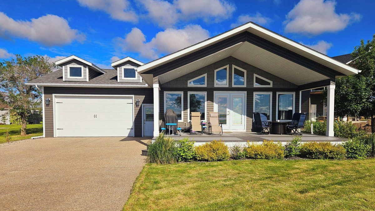 Saskatchewan Cabin | Family friendly cabin at Lake Diefenbaker