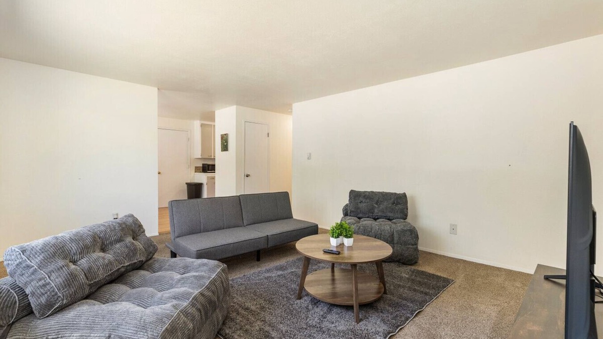 Picnic Point-North Lynnwood House | Family-Friendly 2BR Home in Lynnwood w/Parking