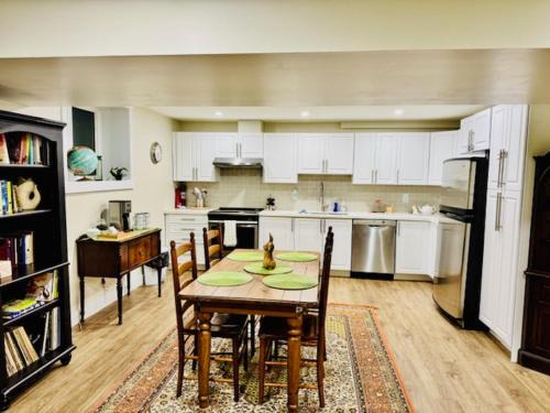 Cobourg Apartment | Family-friendly 2br Near Lake & Downtown