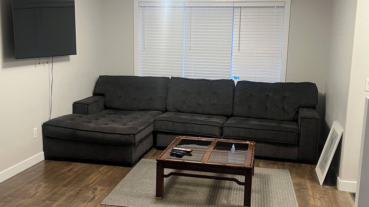Saskatoon House | Family Friendly 3 bedroom Home Away from Home