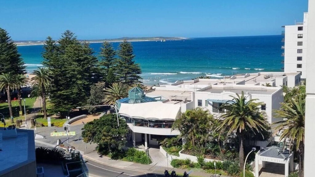 Cronulla Apartment | Family-Friendly 3BR Beachfront Apartment with Ocean Views – Cronulla