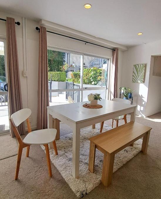 Murrays Bay Apartment | family friendly 3BR flat - 3min walk to the beach - self contained