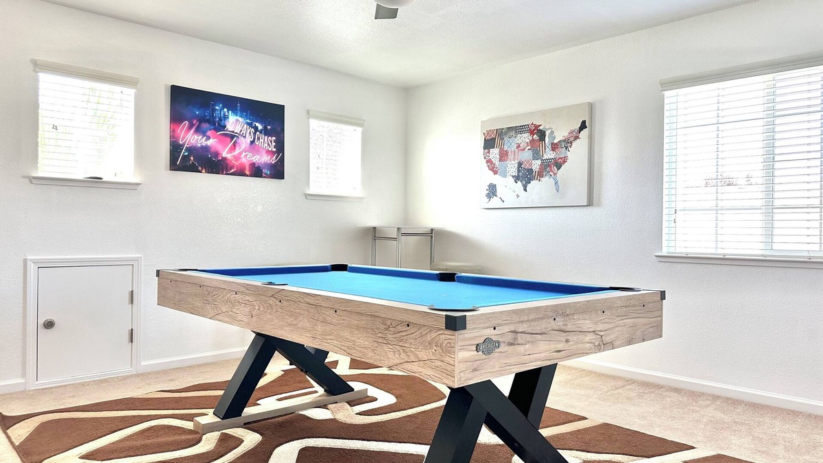 Stockton House | Family Friendly 4-bedroom house with WiFi, and pool room