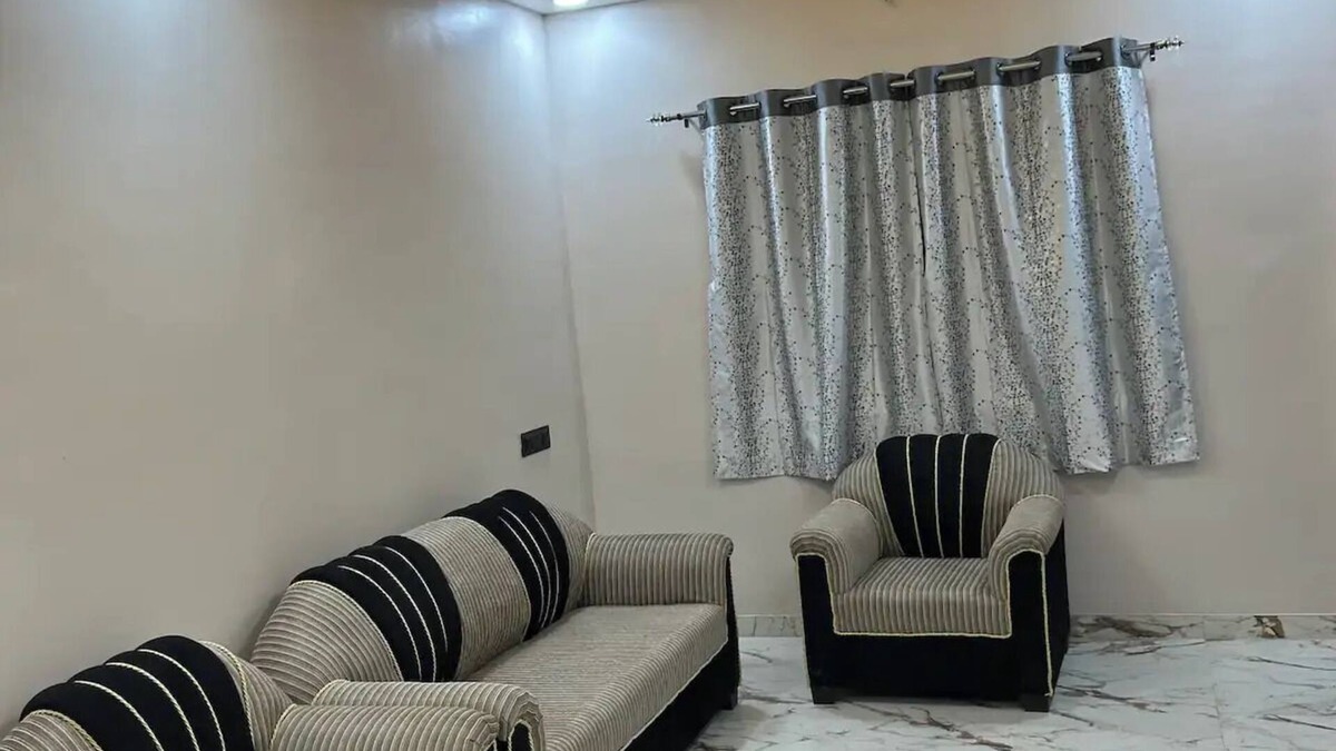 Nagpur House | Family Friendly 7 BHK Holiday Home