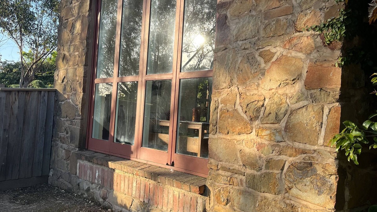 Castlemaine Apartment | Family friendly apartment walking distance to Castlemaine’s restaurants.