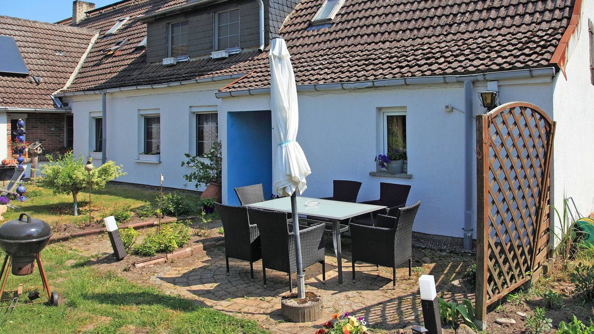 Rubkow Apartment | family friendly apartment with large garden - apartment