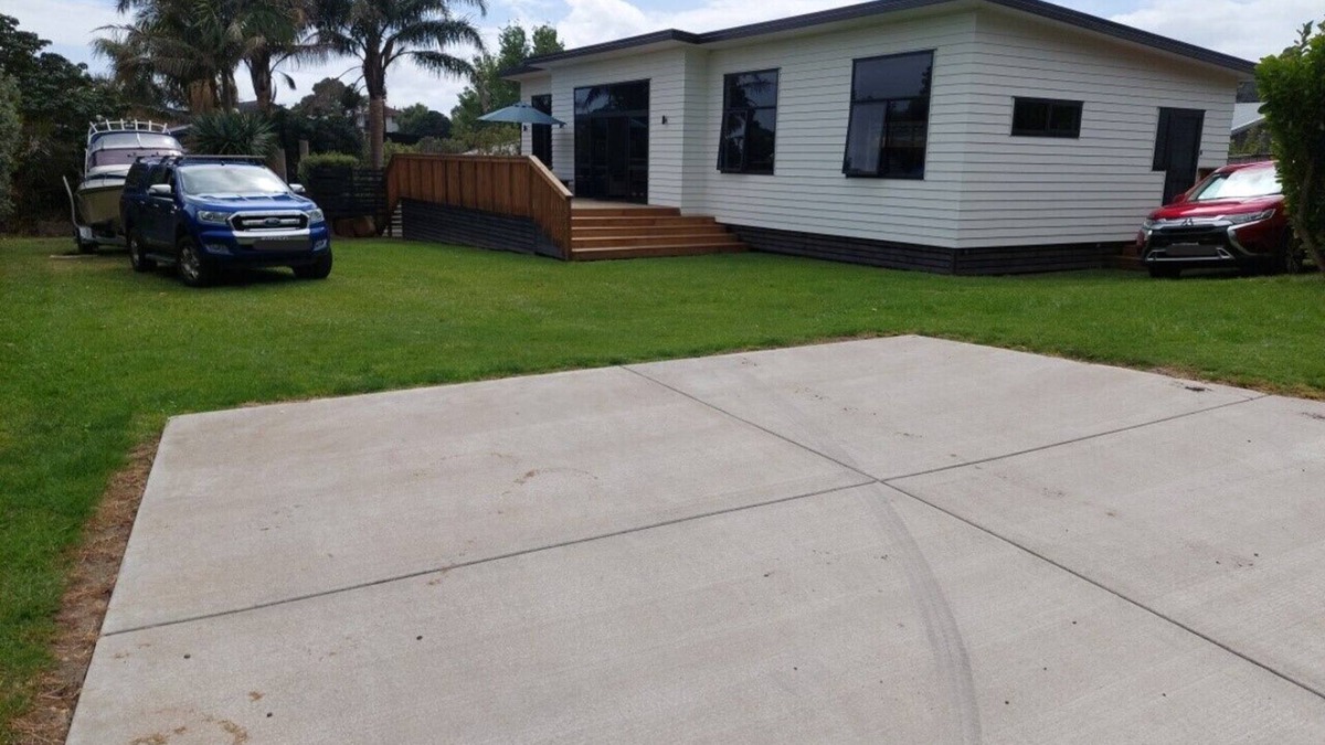 Whangapoua House | Family Friendly Bach