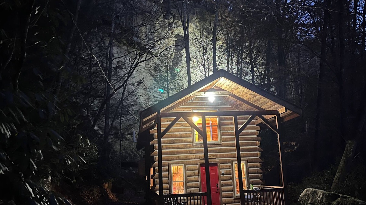Saint Helens Cabin | Family friendly, back woods cabin hidden in the Kentucky hollar!