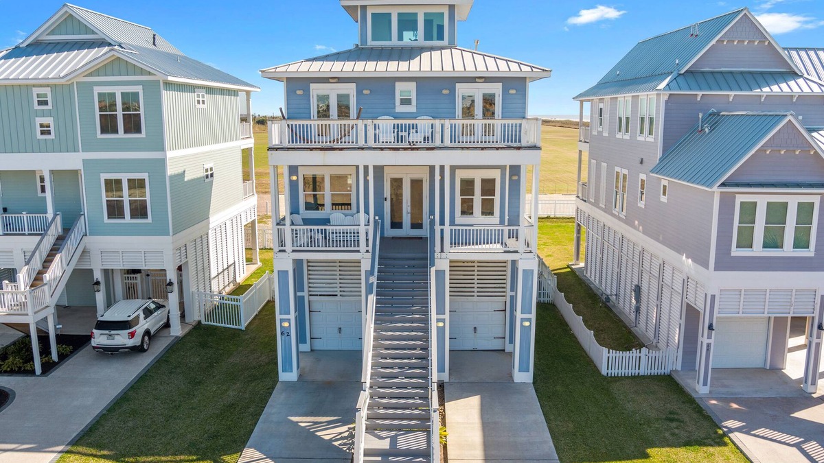 Galveston House | Family Friendly Beach House in Gated Beach Resort