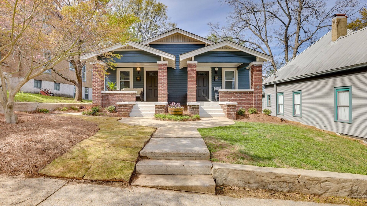 Forest Park House | Family-Friendly Bungalow: 1 Block to Avondale!