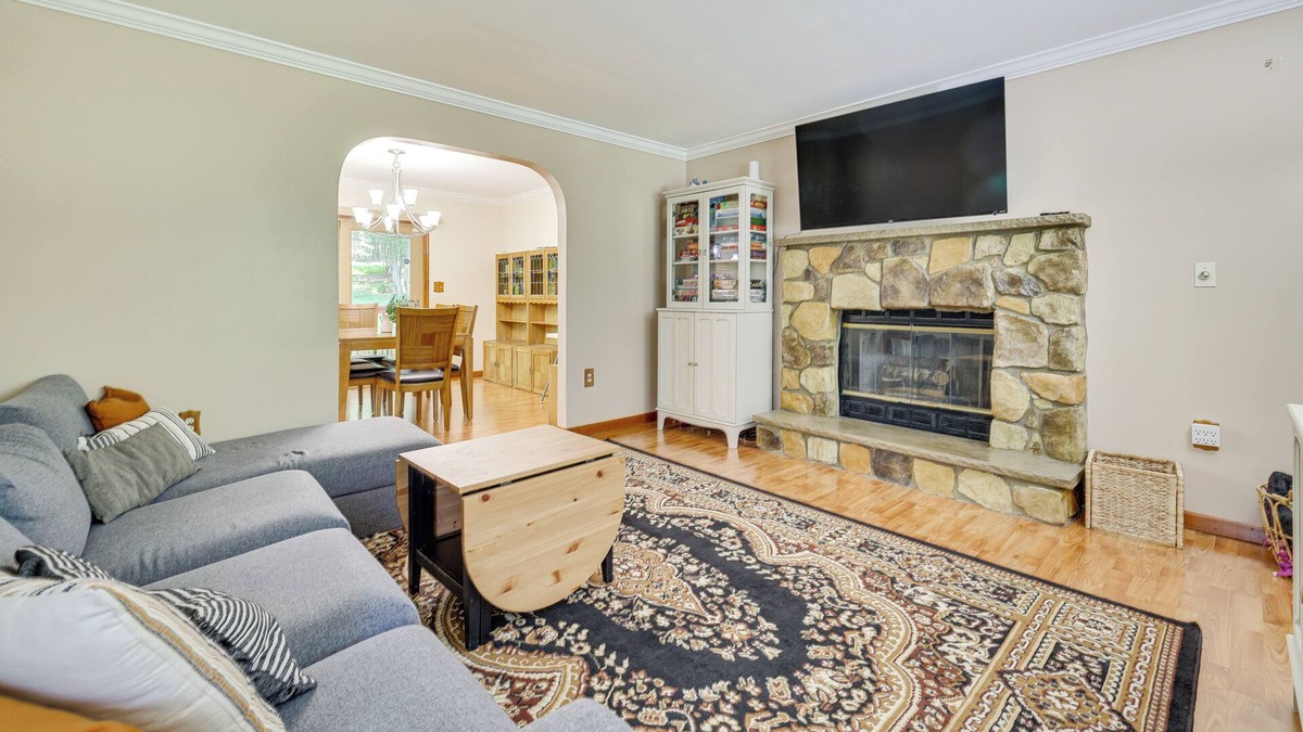 Bushkill House | Family-Friendly Bushkill Home w/ Pool Access!