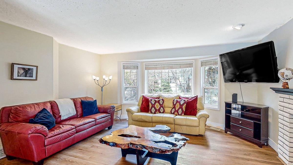 Christina Lake House | Family-Friendly Home with WiFi, Private Washer/Dryer, Central AC, and Firepit