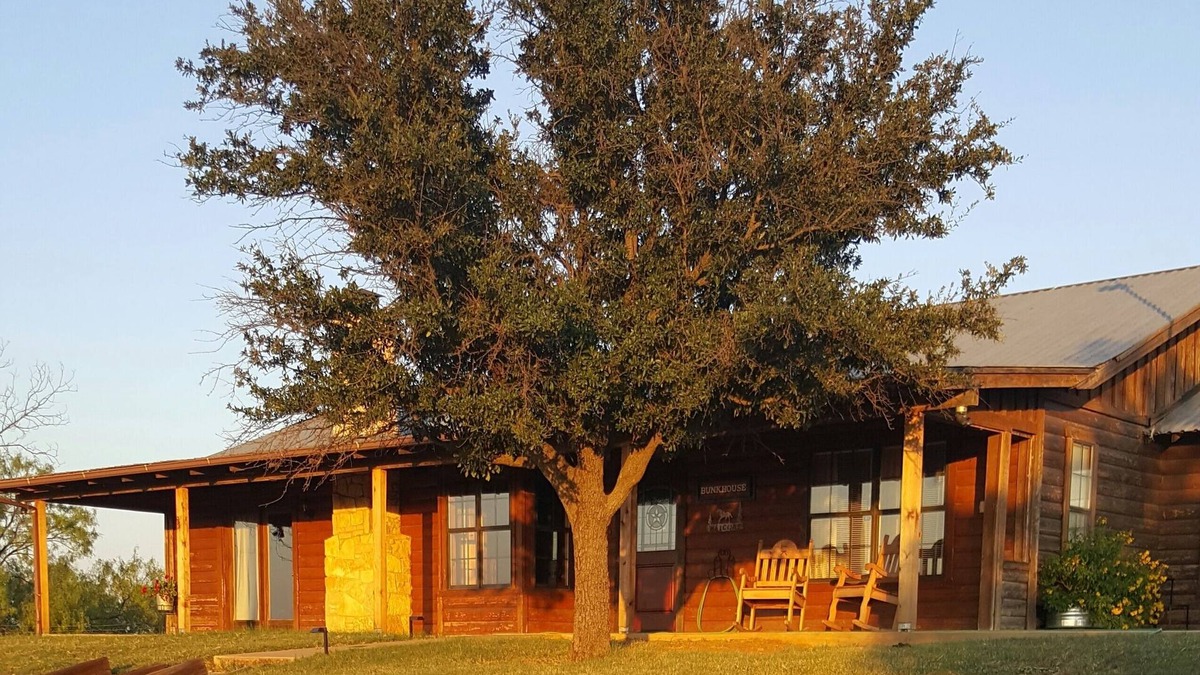 Breckenridge Cabin | Family Friendly Cabin On Acreage, Lots Of Space, Wildlife, Horses & Cattle