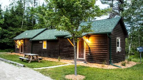 Grayling House | Family-Friendly Cabin Rental for 10 in the Huron National Forest, Michigan