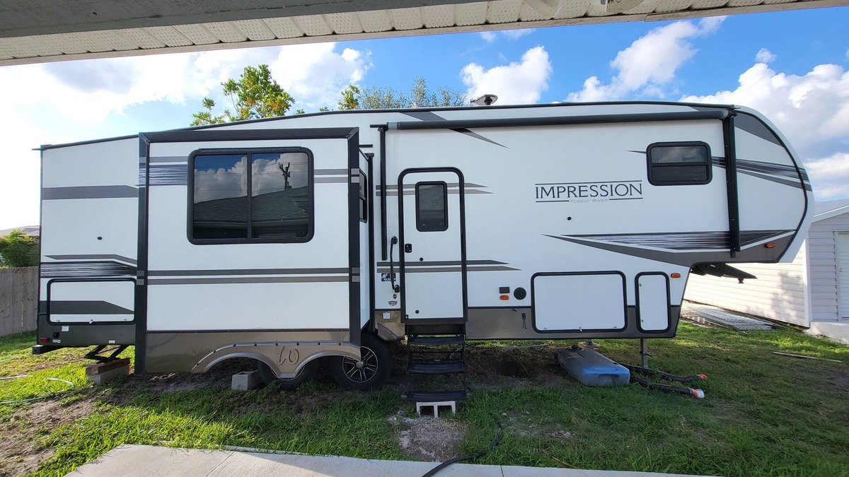 Harris House | Family Friendly-Chill Rv with múltiple sleeping arrangements!