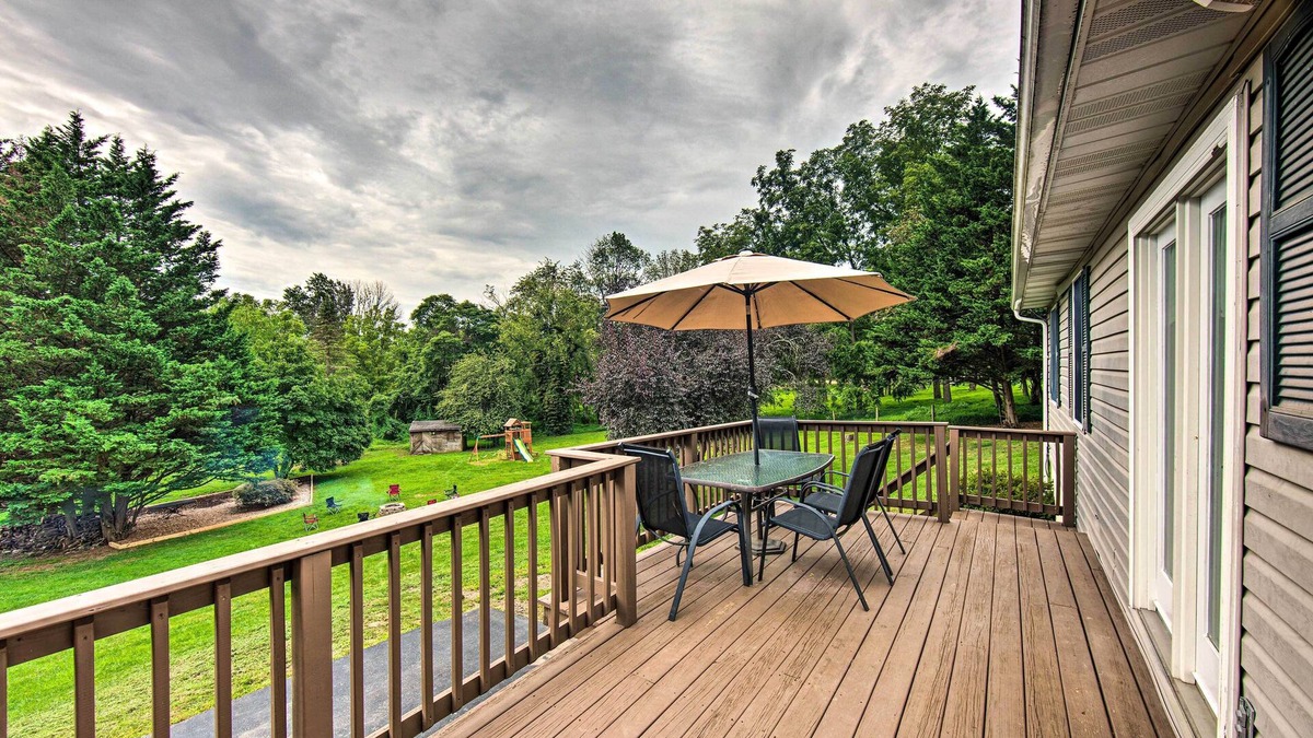 Wagontown House | Family-Friendly Coatesville House w/Fire Pit