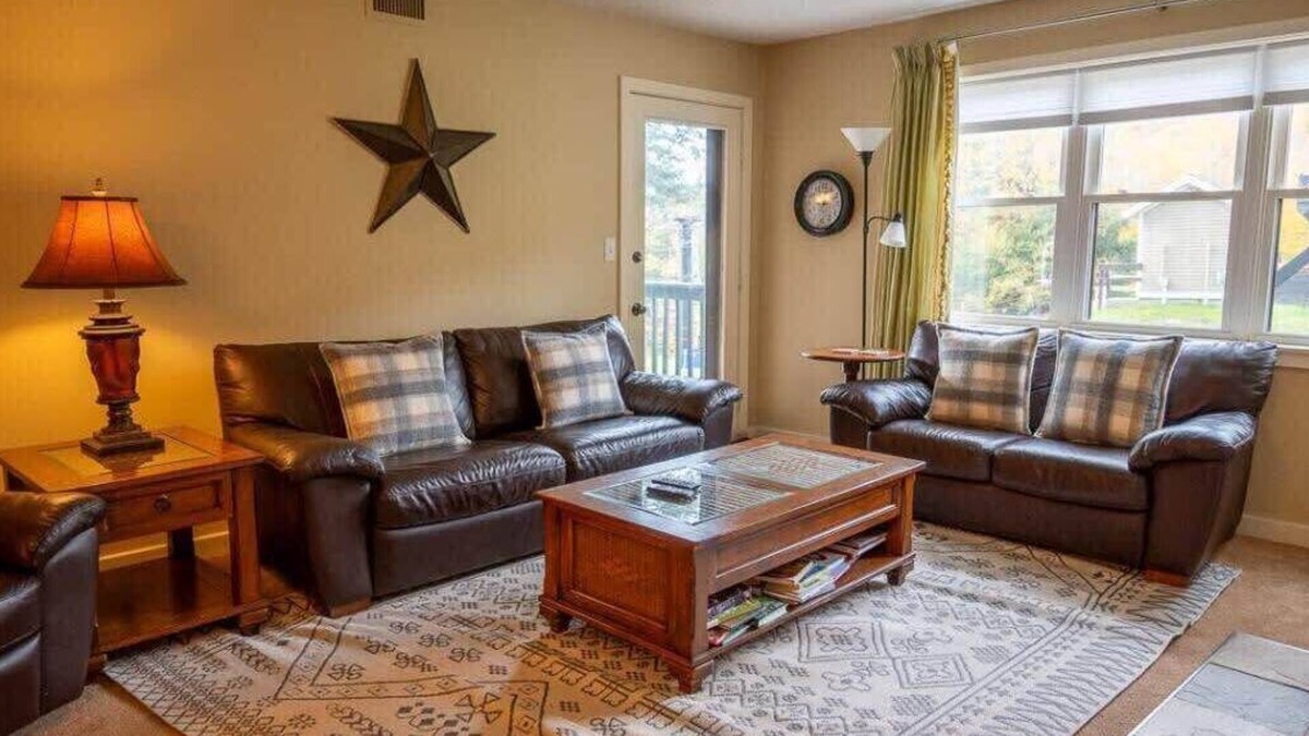 Ludlow Condo | Family-Friendly Condo at Okemo w/Fireplace