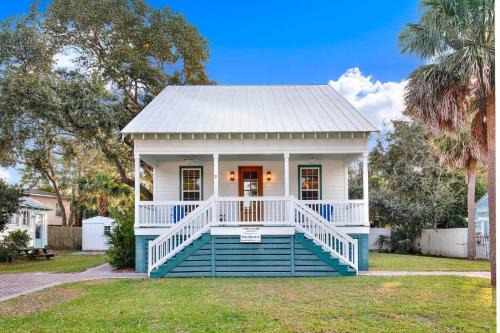 Tybee Island House | Family Friendly Cottage 9 Logan