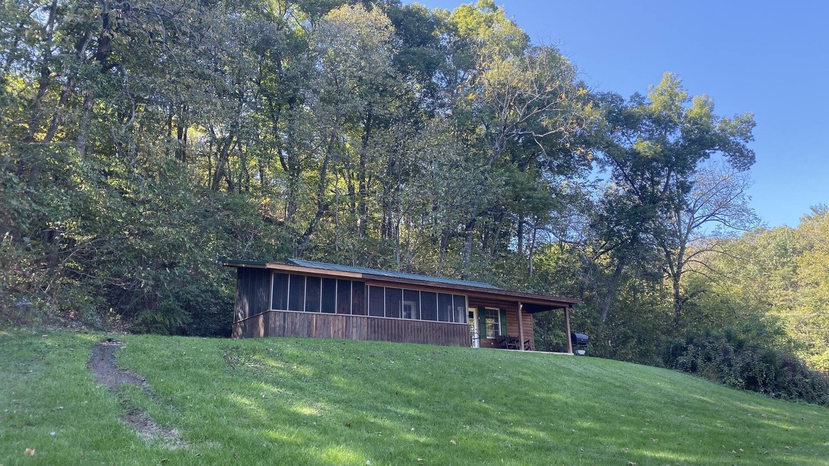 Luray Cabin | Family Friendly Cozy Cabin Located On The Shenandoah River.