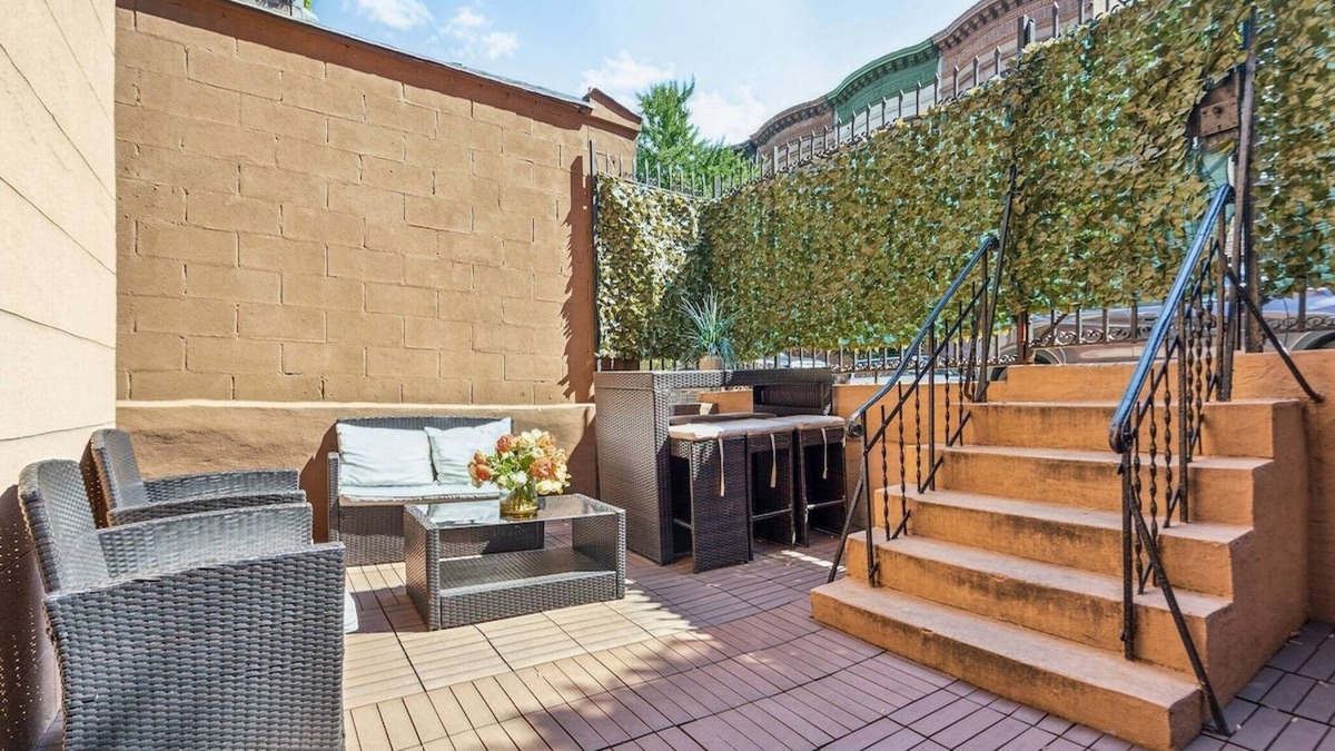Upper Manhattan Apartment | Family-Friendly Duplex Near Subway | Patio + Games