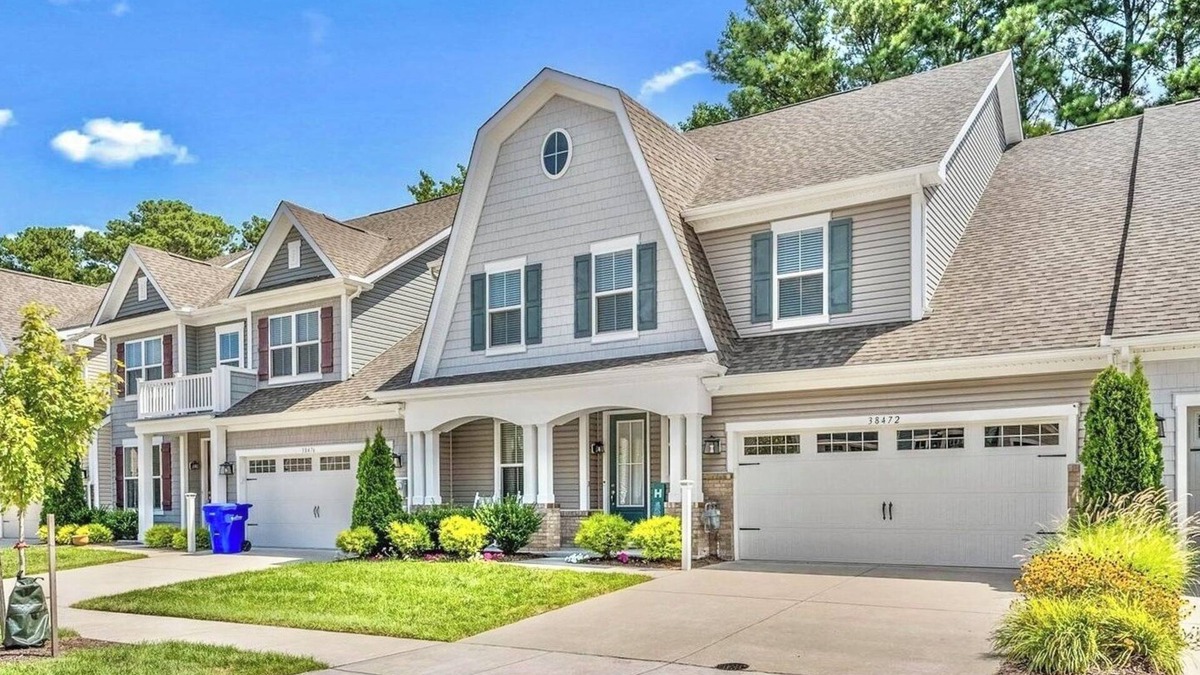 Millville House | Family-Friendly Escape 4BRr ,3.5 Bath – Pool, Playground, Beach Shuttle!